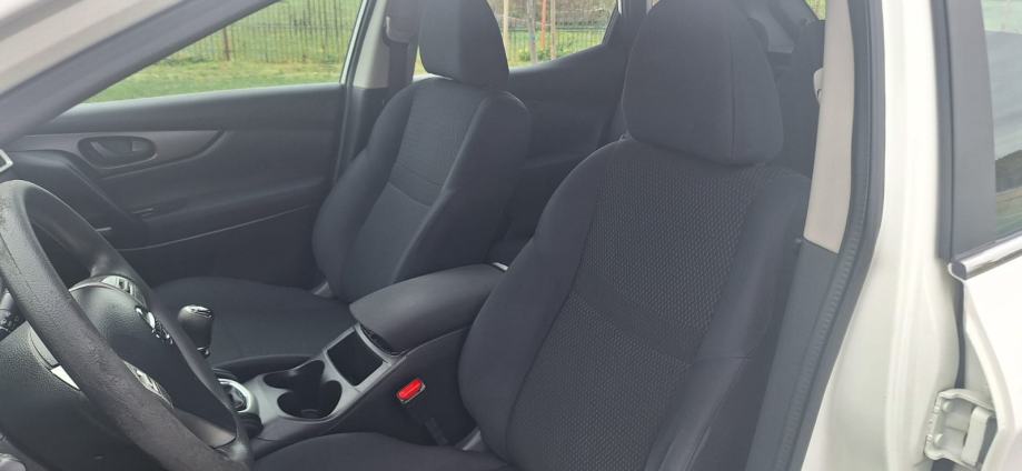 Nissan Qashqai 1.5 dci 121.000 km HR VOZILO OVL. SERVISNA reg 08/27, fotografija 5