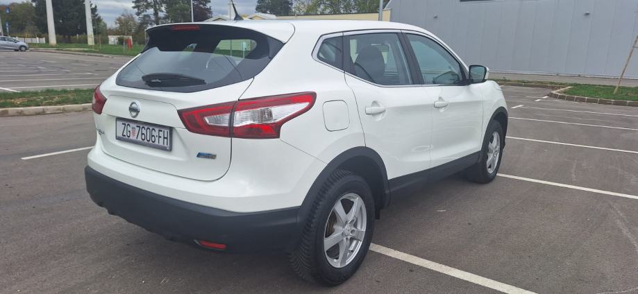 Nissan Qashqai 1.5 dci 121.000 km HR VOZILO OVL. SERVISNA reg 08/27, fotografija 4