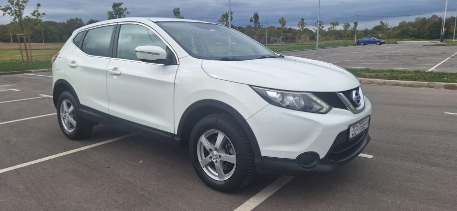 Nissan Qashqai 1.5 dci 121.000 km HR VOZILO OVL. SERVISNA reg 08/27, fotografija 3