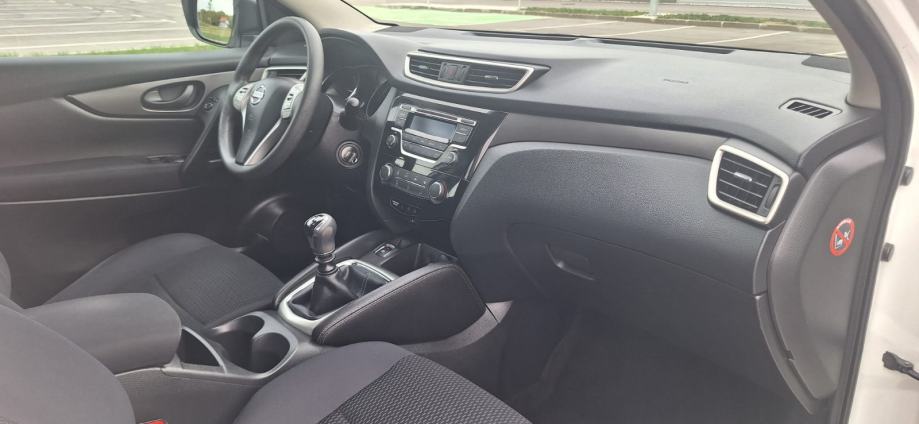 Nissan Qashqai 1.5 dci 121.000 km HR VOZILO OVL. SERVISNA reg 08/27, fotografija 7