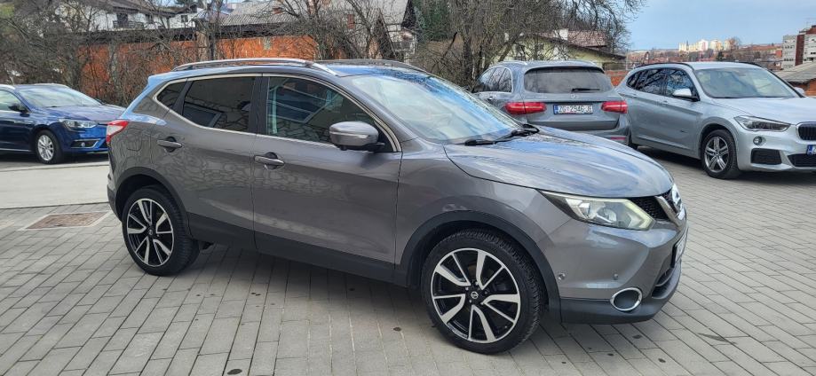 Nissan Qashqai 1,5 dCi 360 TEKNA KOŽA PANO LED ALU TEMPOMAT, fotografija 15