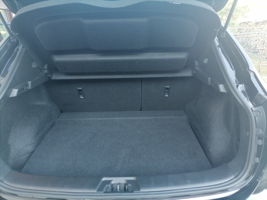 Nissan Qashqai 1,5 dCi 85 kw 116Ks registriran godinu dana, fotografija 7
