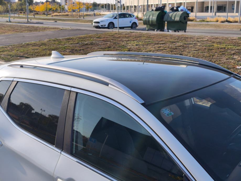 Nissan Qashqai 1,5 dCi Tekna, euro kuka, 2 seta kotača, fotografija 13