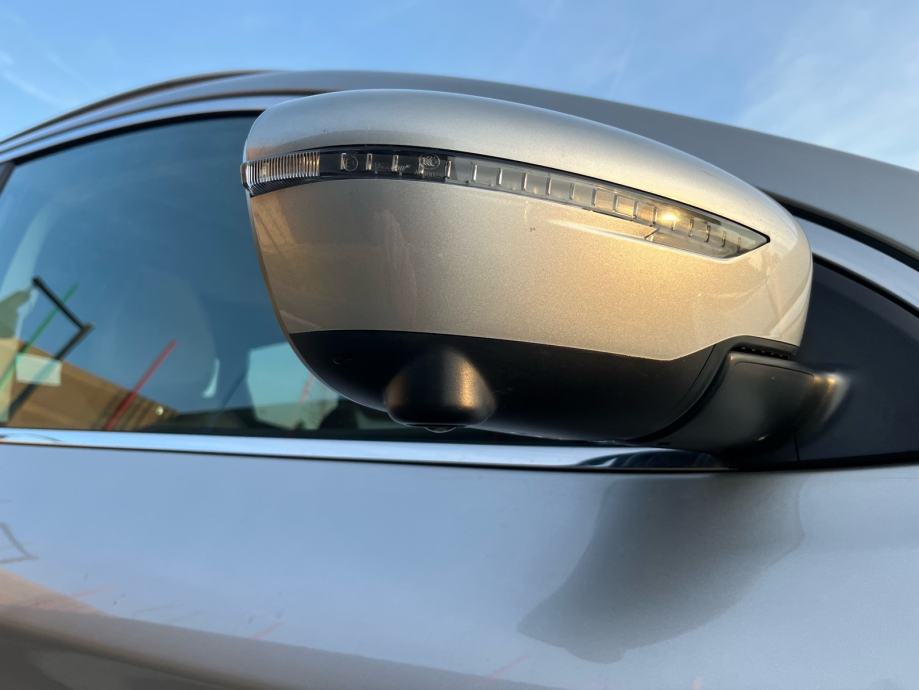 Nissan Qashqai 1.5 dci Tekna REGISTRIRAN GODINU DANA, fotografija 8