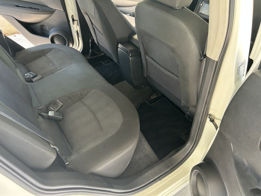 Nissan Qashqai 1,6 16V Reg 1 god, fotografija 11