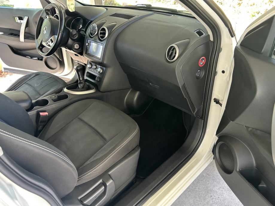 Nissan Qashqai 1,6 16V Reg 1 god, fotografija 13