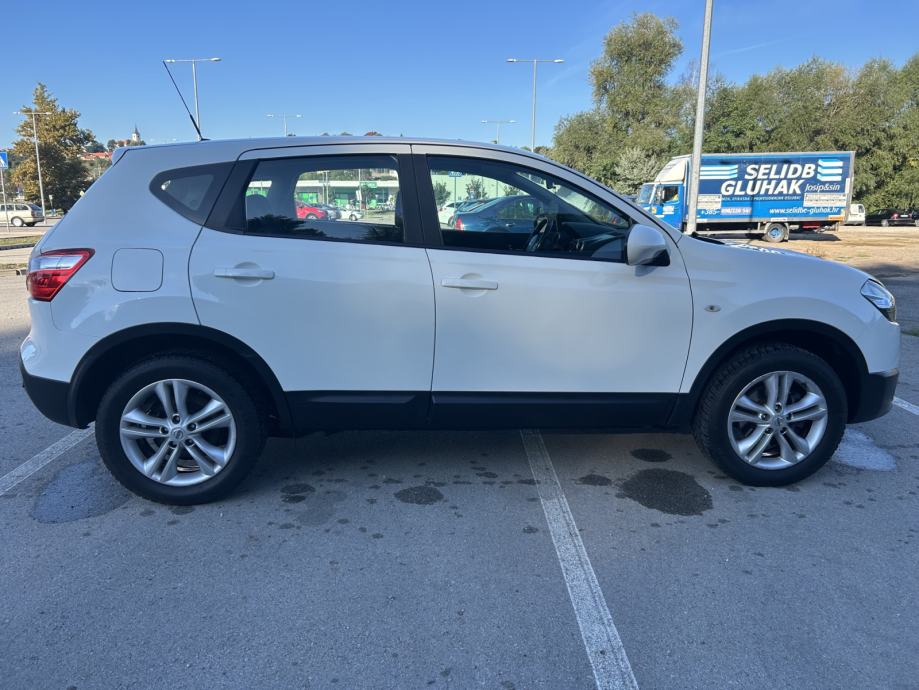 Nissan Qashqai 1,6 16V Reg 1 god, pogled izvana - slika 4