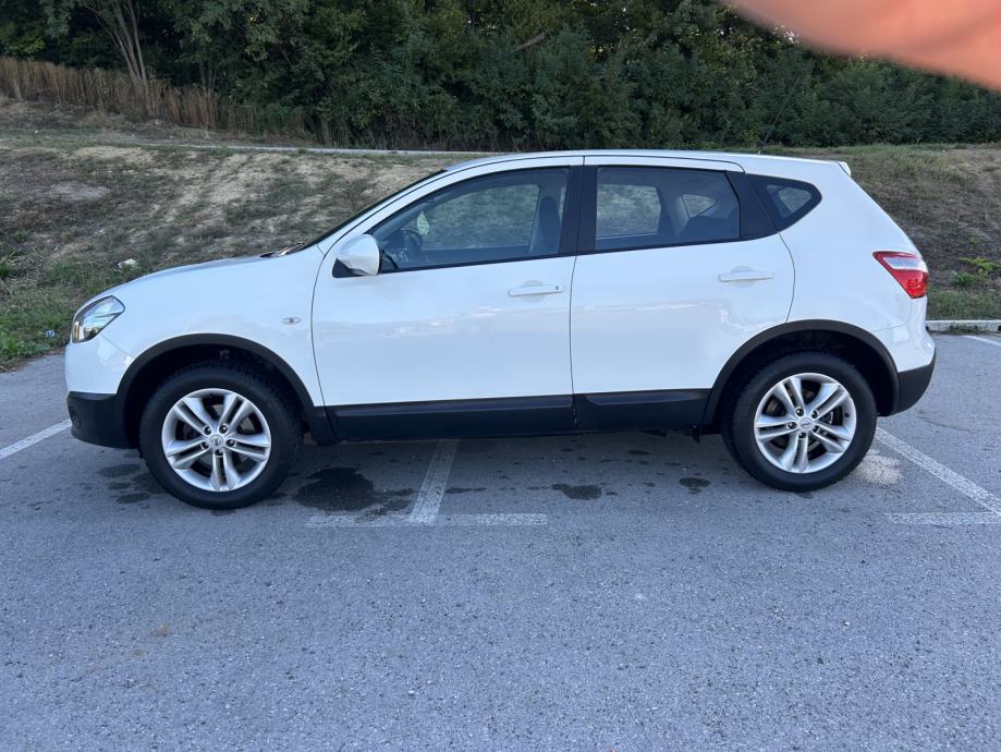 Nissan Qashqai 1,6 16V Reg 1 god, pogled izvana - slika 5
