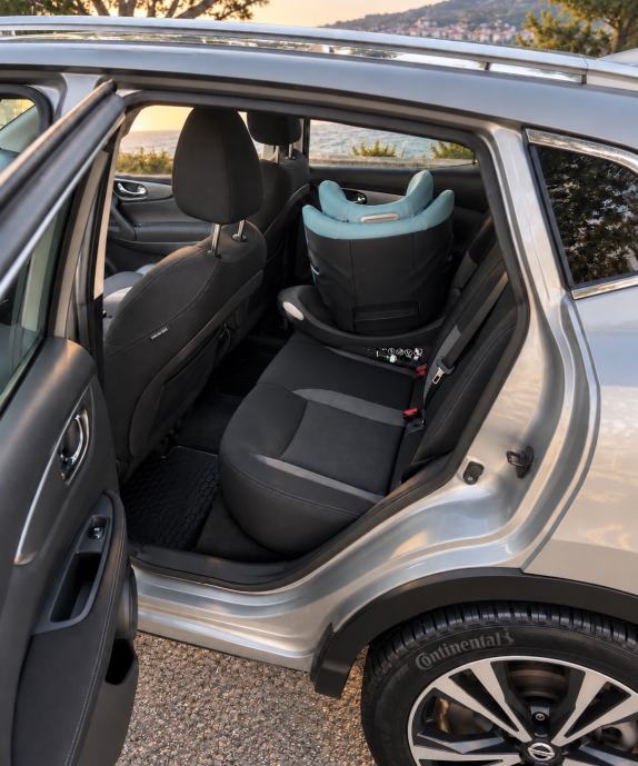 Nissan Qashqai 1.6 dCi 130 KS Acenta | Panorama | 360° | 19”, fotografija 6