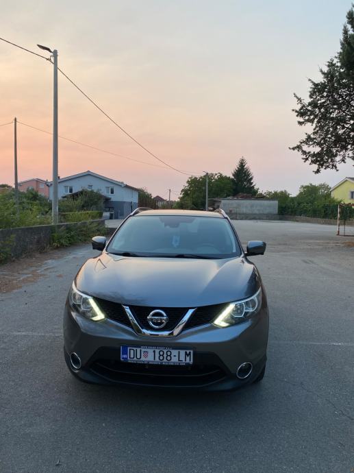 Nissan Qashqai 1,6 dCi 360° automatik, fotografija 8