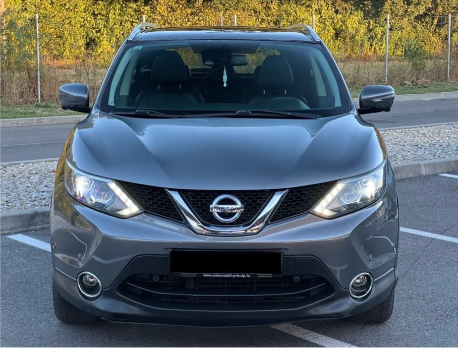 • NISSAN QASHQAI 1.6 dCi • BI-XENON/LED • FULL OPREMA •, fotografija 2