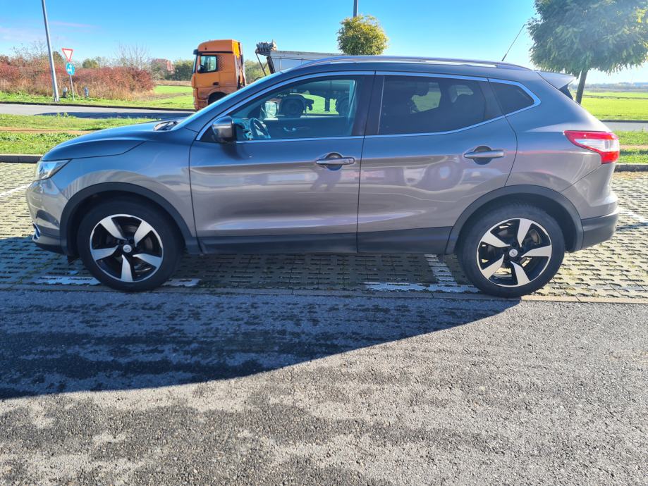Nissan Qashqai 1,6 dCi TEKNA, 2014 god.