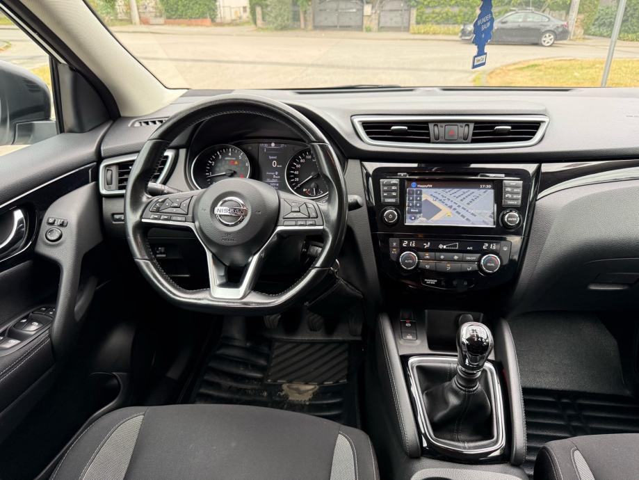 Nissan Qashqai 1,6 DIG-T*Top stanje*Redizajn*Reg. 7/2027*, fotografija 14