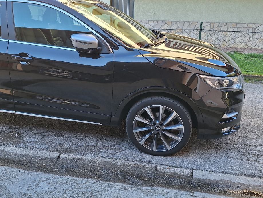 Nissan Qashqai 1,7 automatik, fotografija 2