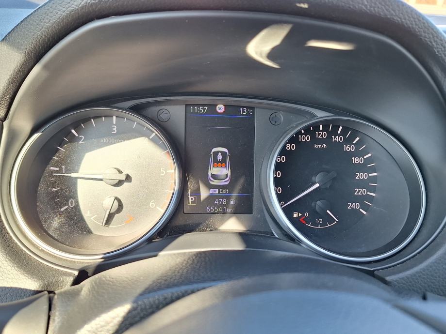 Nissan Qashqai 1,7 automatik, fotografija 13