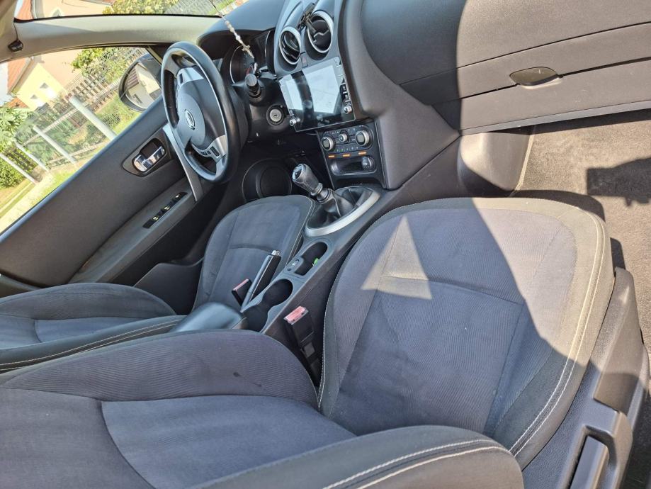 Nissan Qashqai+2 1,5 dCi, fotografija 12