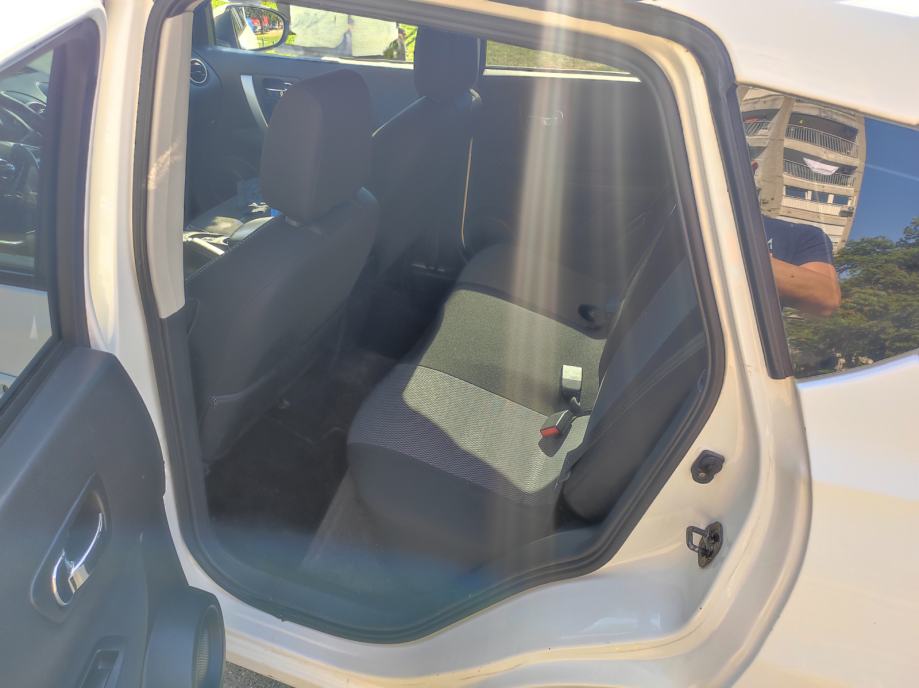 Nissan Qashqai 2,0 16V, fotografija 8