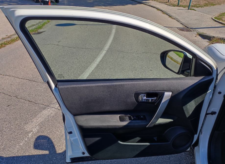 Nissan Qashqai 2,0 16V, fotografija 14