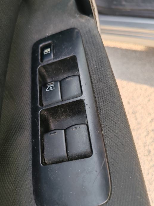 Nissan Qashqai 2,0 16V, fotografija 10