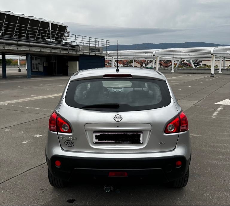 Nissan Qashqai 2,0 dCi Automatik Hr Auto Pano Keyless go Full oprema, fotografija 6
