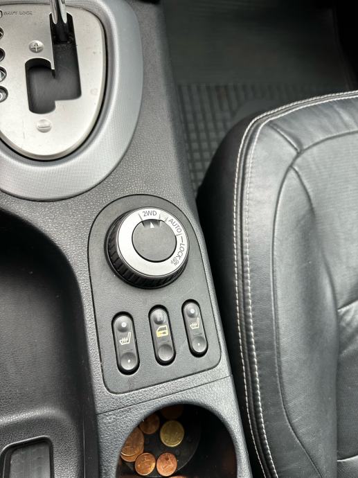 Nissan Qashqai 2,0 dCi Automatik Hr Auto Pano Keyless go Full oprema, fotografija 16