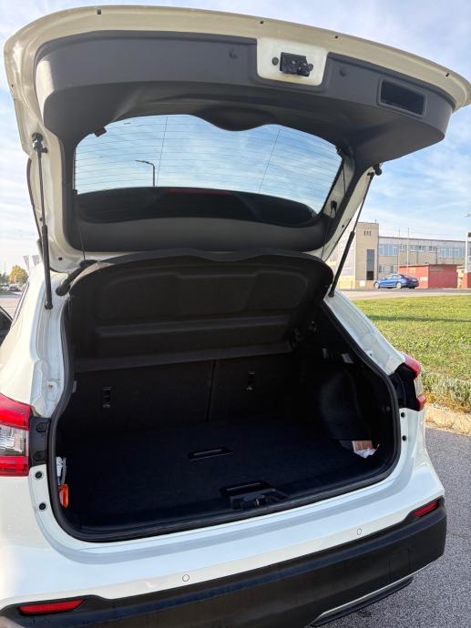 Nissan Qashqai 2018, 1.6 dCi, Full Oprema, 81.000 km, fotografija 17