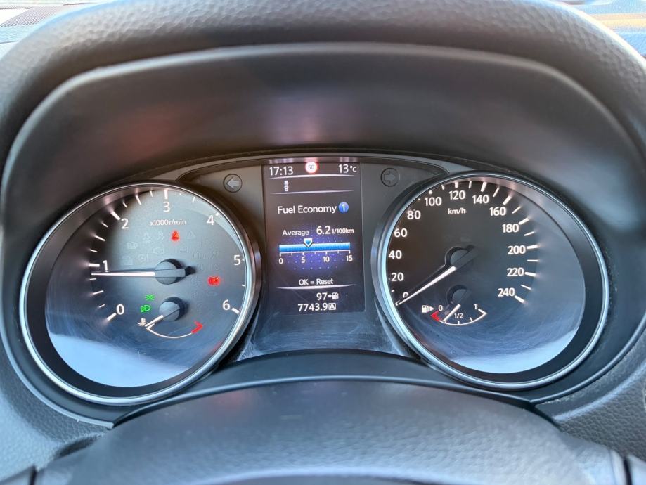 Nissan Quashia 1.5 dci 110Ks Euro6/PANORAMSKI KROV/PARKING KAMERA 360, fotografija 17