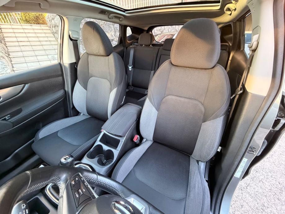 Nissan Quashia 1.5 dci 110Ks Euro6/PANORAMSKI KROV/PARKING KAMERA 360, fotografija 14