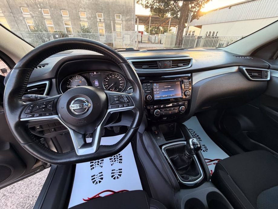 Nissan Quashia 1.5 dci 110Ks Euro6/PANORAMSKI KROV/PARKING KAMERA 360, fotografija 15