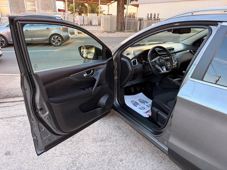 Nissan Quashia 1.5 dci 110Ks Euro6/PANORAMSKI KROV/PARKING KAMERA 360, fotografija 11