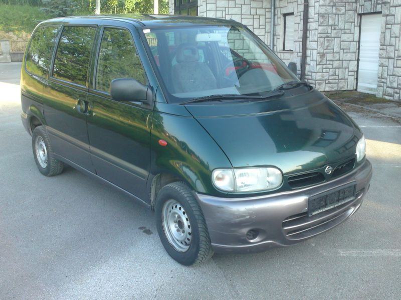 Nissan serena 1997