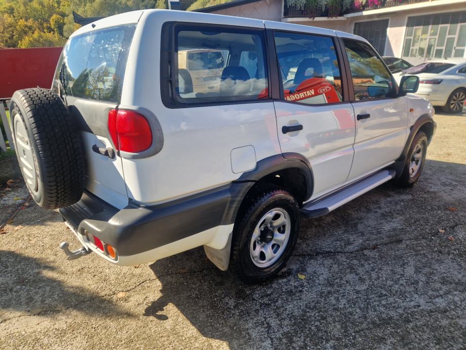 Nissan Terrano 2,7 TDi 4x4 7 sjedala 160tkm, fotografija 4