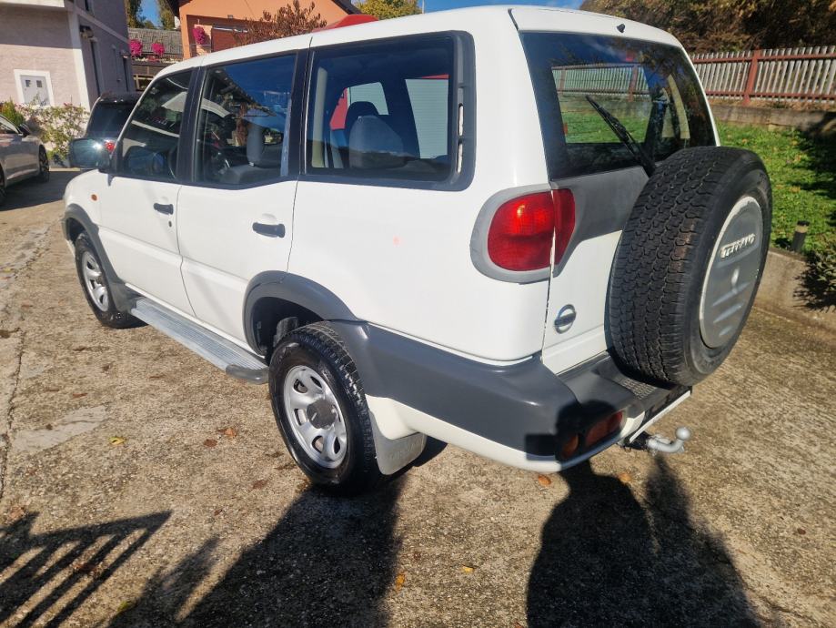 Nissan Terrano 2,7 TDi 4x4 7 sjedala 160tkm, fotografija 2