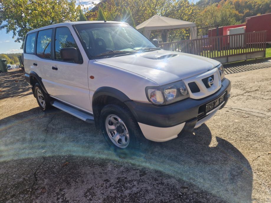 Nissan Terrano 2,7 TDi 4x4 7 sjedala 160tkm, fotografija 7