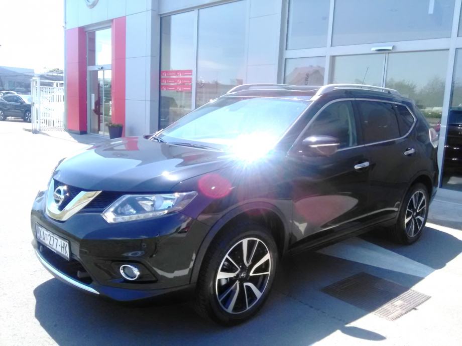 Nissan X-Trail 1,6 dCi 360° + stakleni krov TESTNO VOZILO