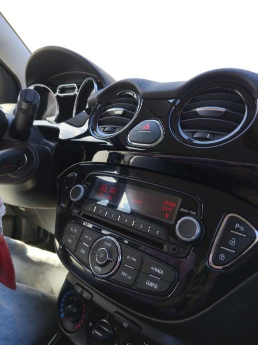 Opel Adam 1.2 - Registriran godinu dana! 6/27, fotografija 8