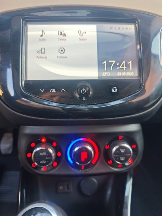 Opel Adam 1,4 Jam HR AUTO REGA 8/27, fotografija 13