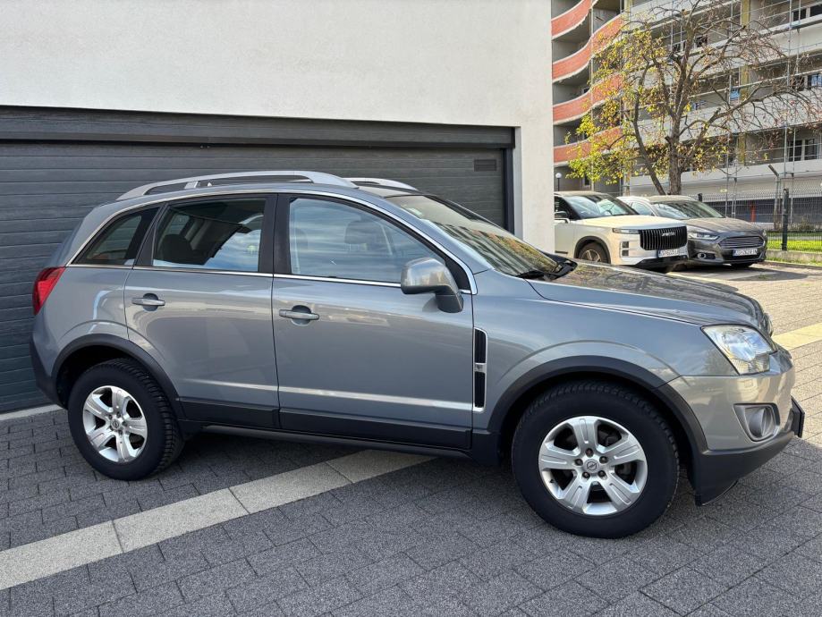 Opel Antara benzin,HR.Auto,samo 81ooo kilometara,servisna knjiga,NOVO!, fotografija 8
