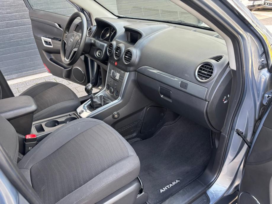 Opel Antara benzin,HR.Auto,samo 81ooo kilometara,servisna knjiga,NOVO!, fotografija 11