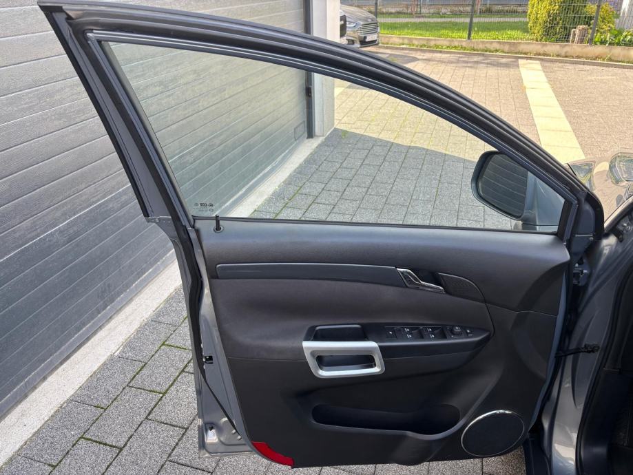 Opel Antara benzin,HR.Auto,samo 81ooo kilometara,servisna knjiga,NOVO!, fotografija 18