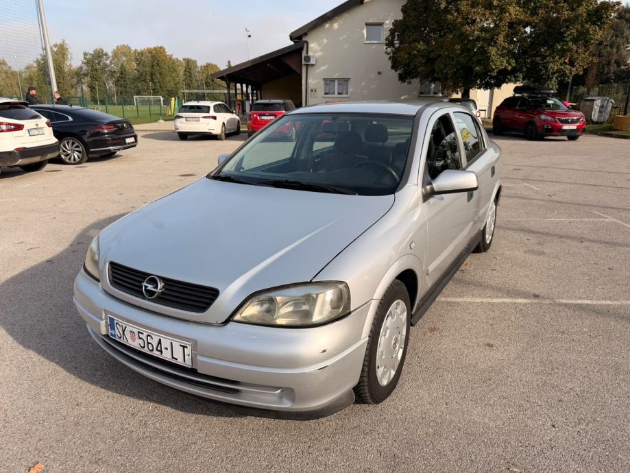 Opel Astra 1,2 AUTO ODLICAN ZA SVOJE GODINE BEZ ULOGA, fotografija 2