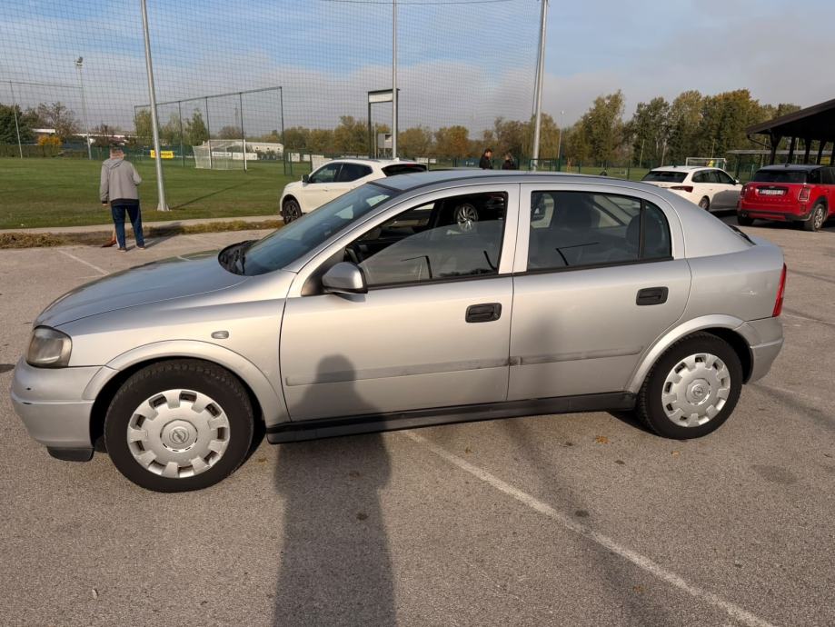 Opel Astra 1,2 AUTO ODLICAN ZA SVOJE GODINE BEZ ULOGA, fotografija 5