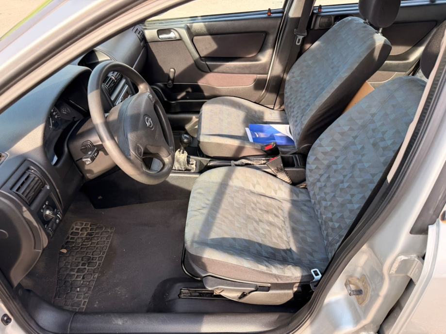 Opel Astra 1,2 AUTO ODLICAN ZA SVOJE GODINE BEZ ULOGA, fotografija 10