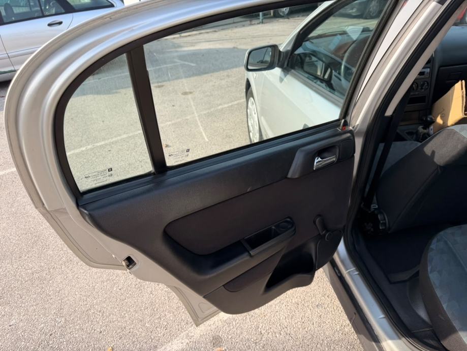 Opel Astra 1,2 AUTO ODLICAN ZA SVOJE GODINE BEZ ULOGA, fotografija 12