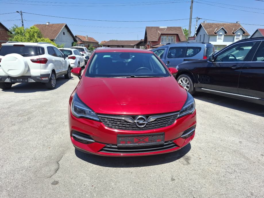 Opel Astra 1,2 Turbo, fotografija 2