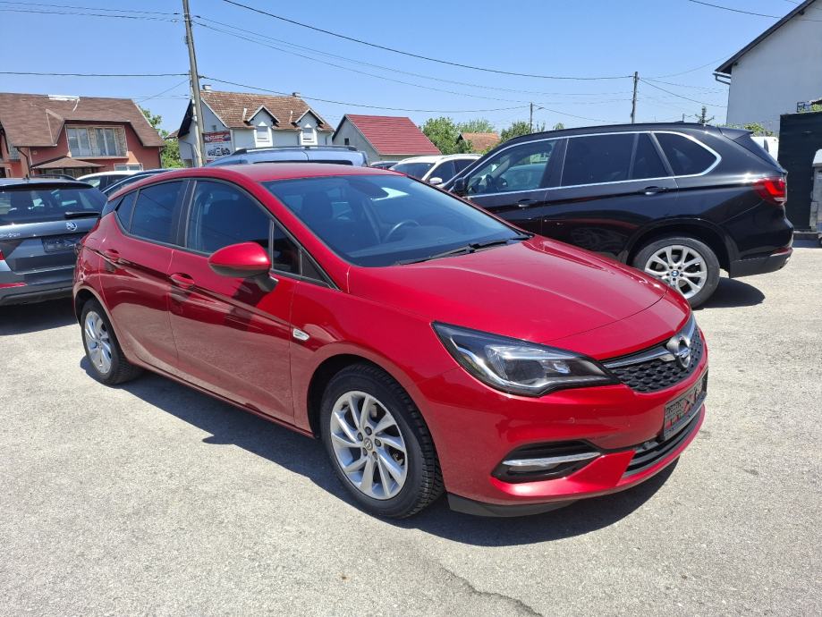Opel Astra 1,2 Turbo, fotografija 3