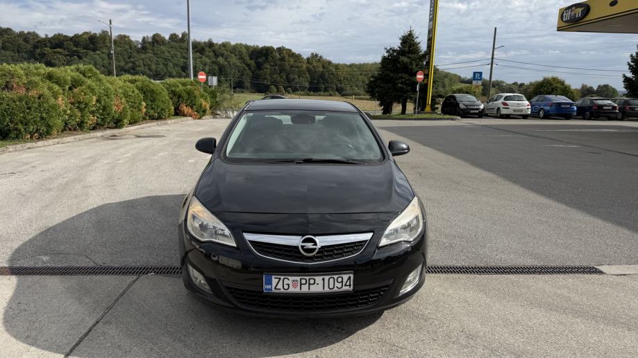 Opel Astra 1,3 CDTI, fotografija 2
