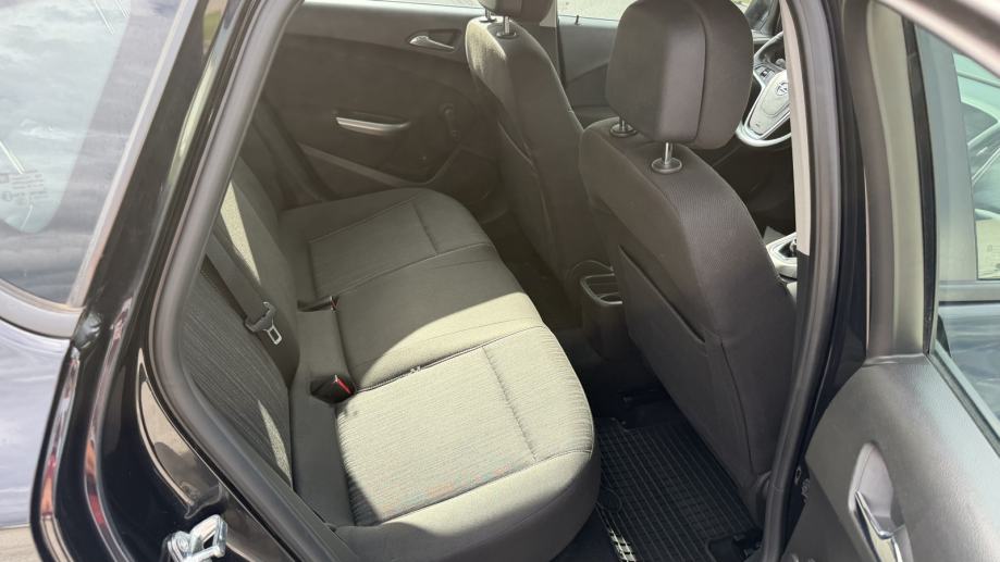 Opel Astra 1,3 CDTI, fotografija 7