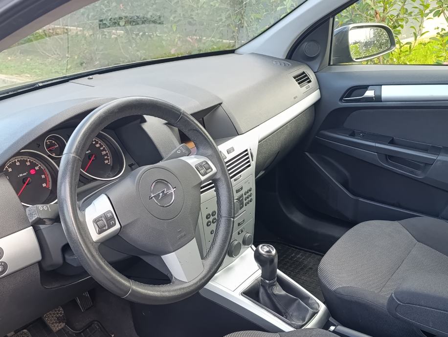 Opel Astra 1,4 16V 100.000 km - VIDEO PRIKAZ VOZILA, fotografija 13