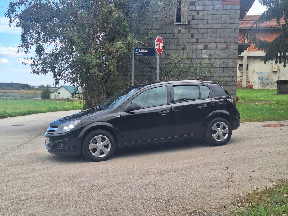 Opel Astra 1,4 16V,, 102 tkm hr auto, fotografija 2